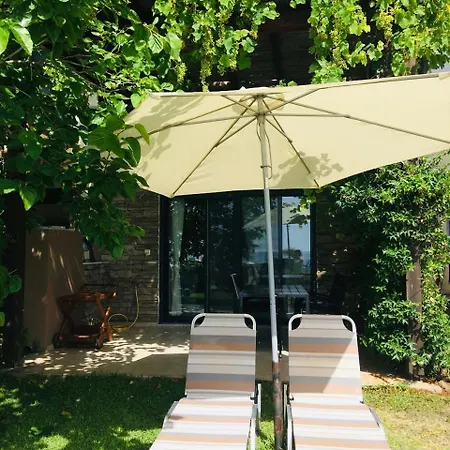 Pelagos Paradise Seafront By Kottas *